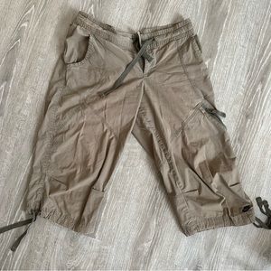 Nike khaki capri
